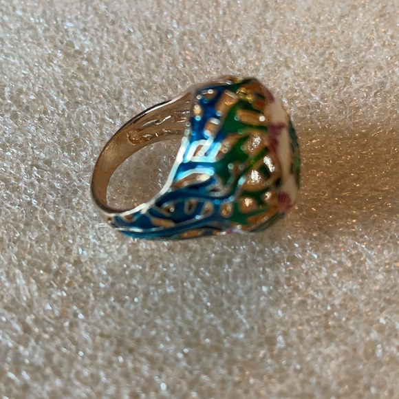 Enamel flower green rhinestone ring